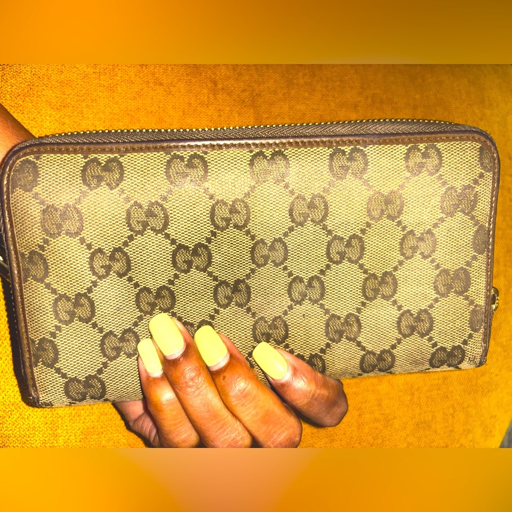 Gucci Tan and Brown Logo Wallet